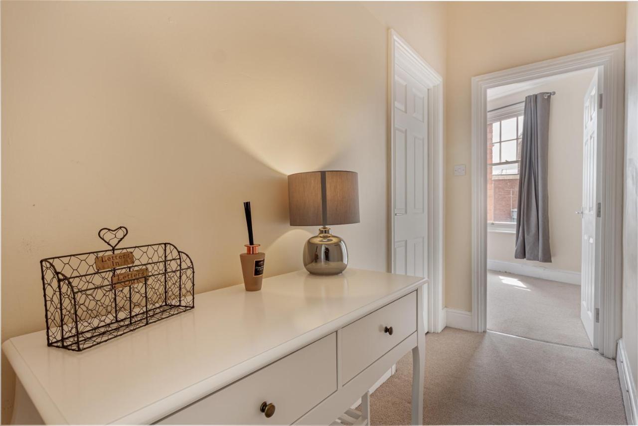 Guest Homes - Trinity Apartment Вустер Екстер'єр фото