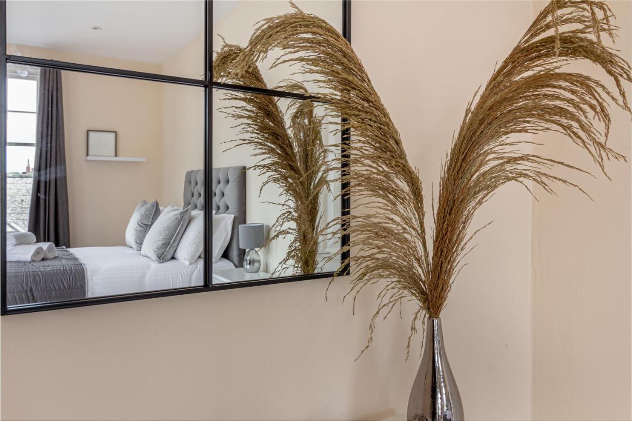 Guest Homes - Trinity Apartment Вустер Екстер'єр фото