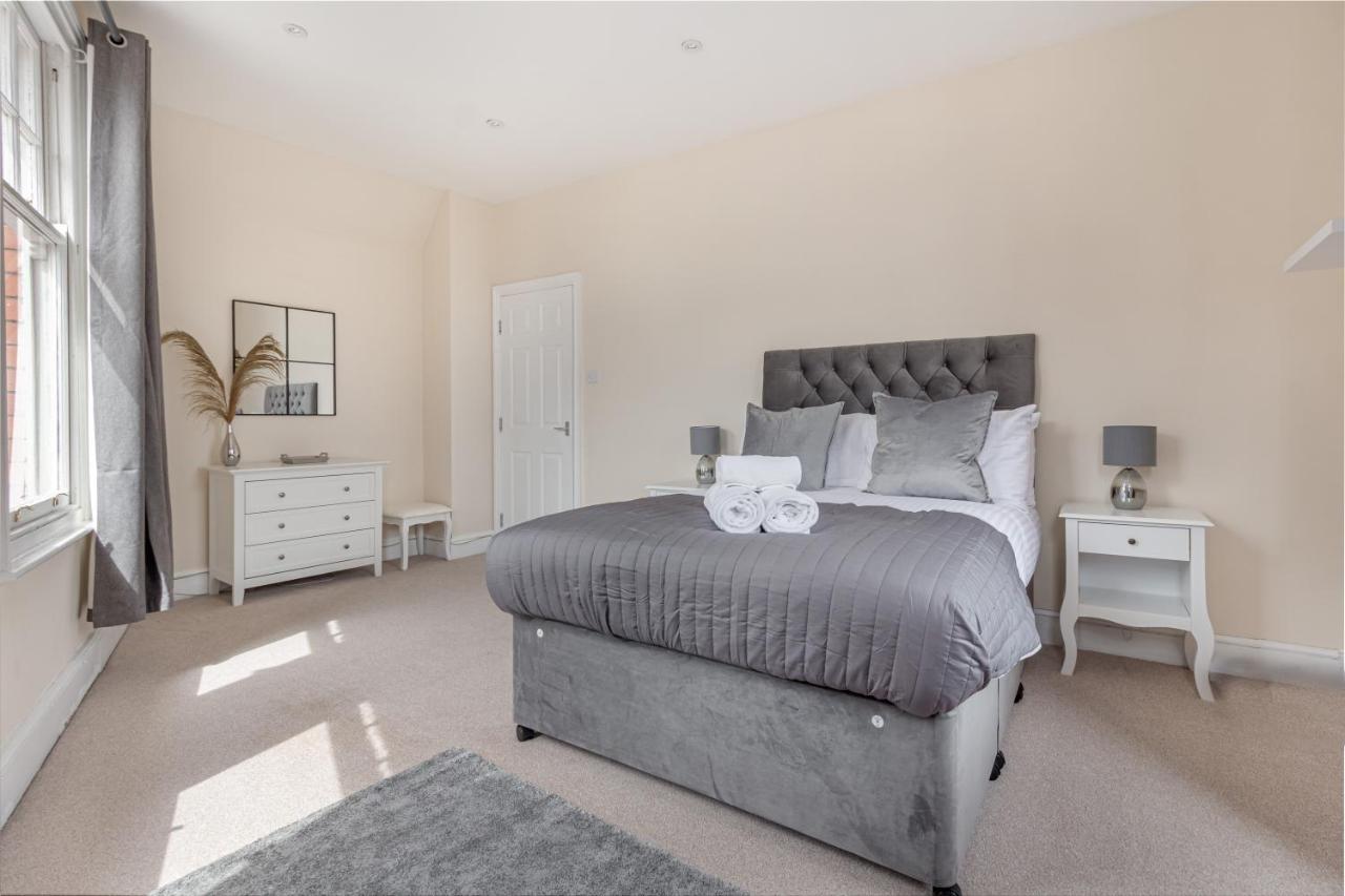 Guest Homes - Trinity Apartment Вустер Екстер'єр фото