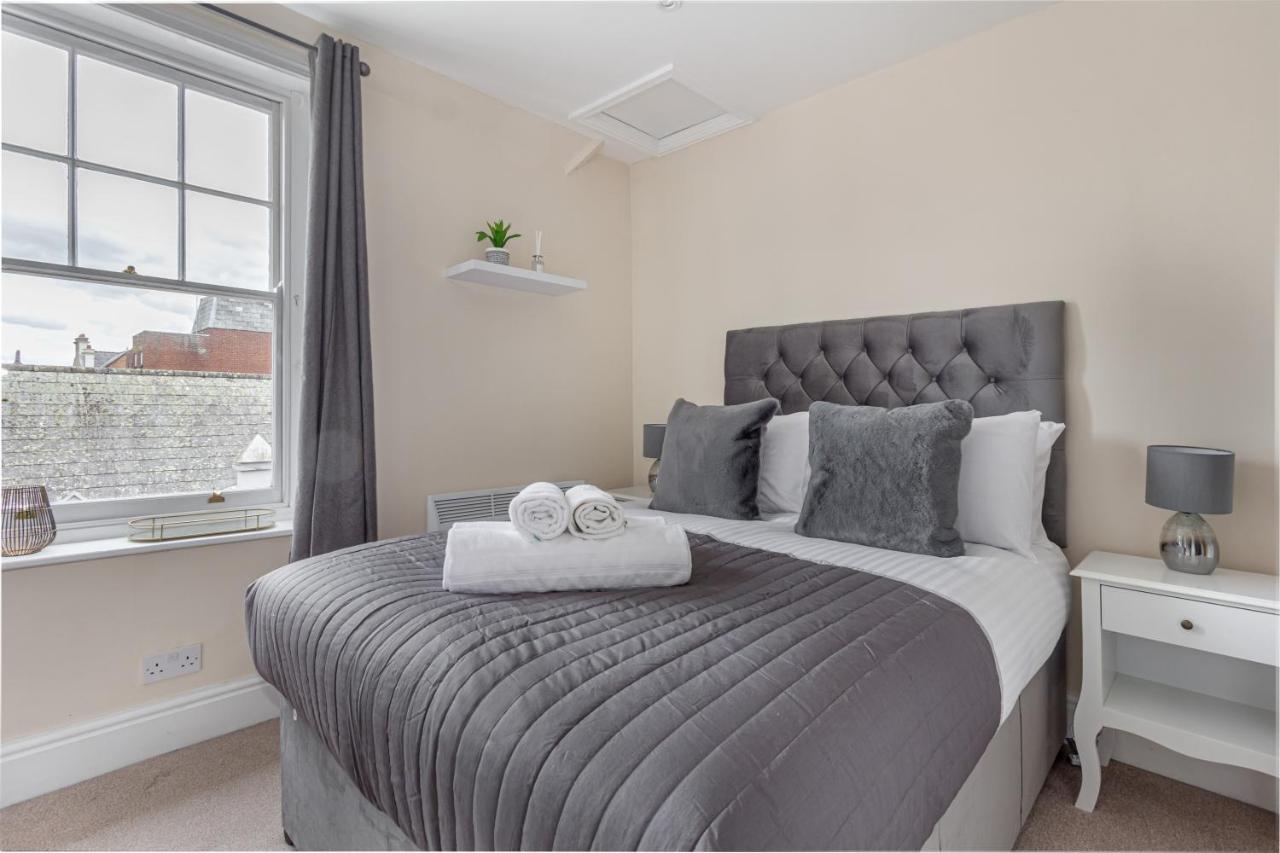 Guest Homes - Trinity Apartment Вустер Екстер'єр фото