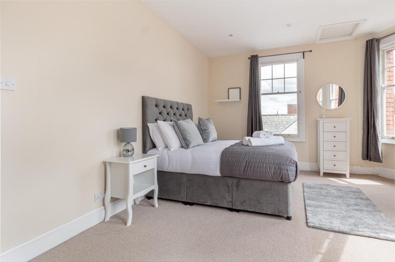 Guest Homes - Trinity Apartment Вустер Екстер'єр фото